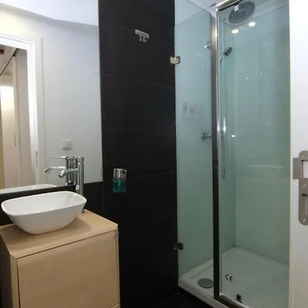 Pied-a-terre Tram 28 * Lissabon