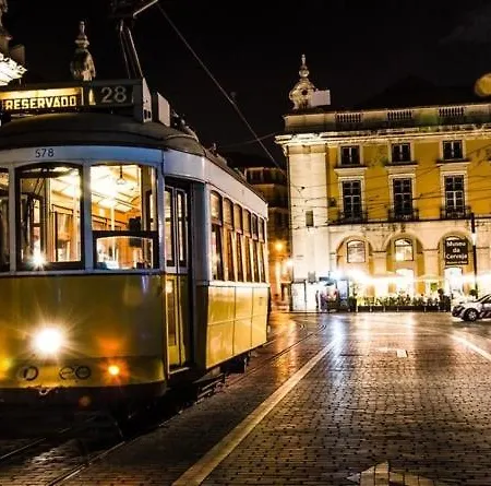 Апартаменты Pied-a-terre Tram 28 Лиссабон