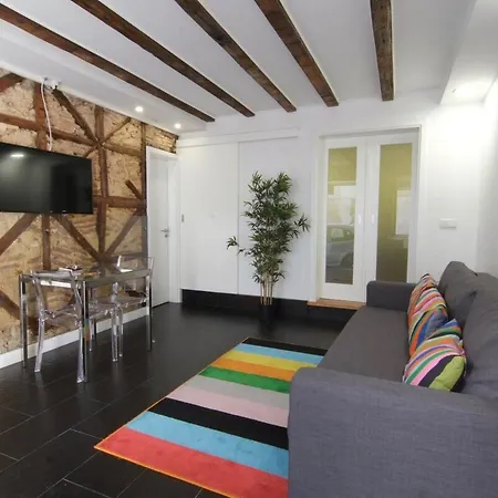 Pied-à-terre Tram 28 * Lisbona