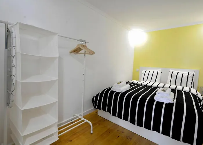 Pied-a-terre Tram 28 شقة *