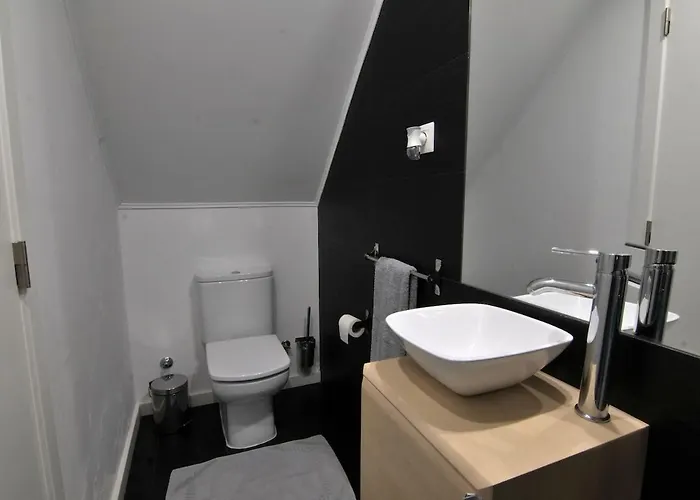 شقة Pied-a-terre Tram 28