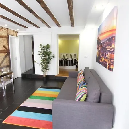 Διαμέρισμα Pied-a-terre Tram 28 *